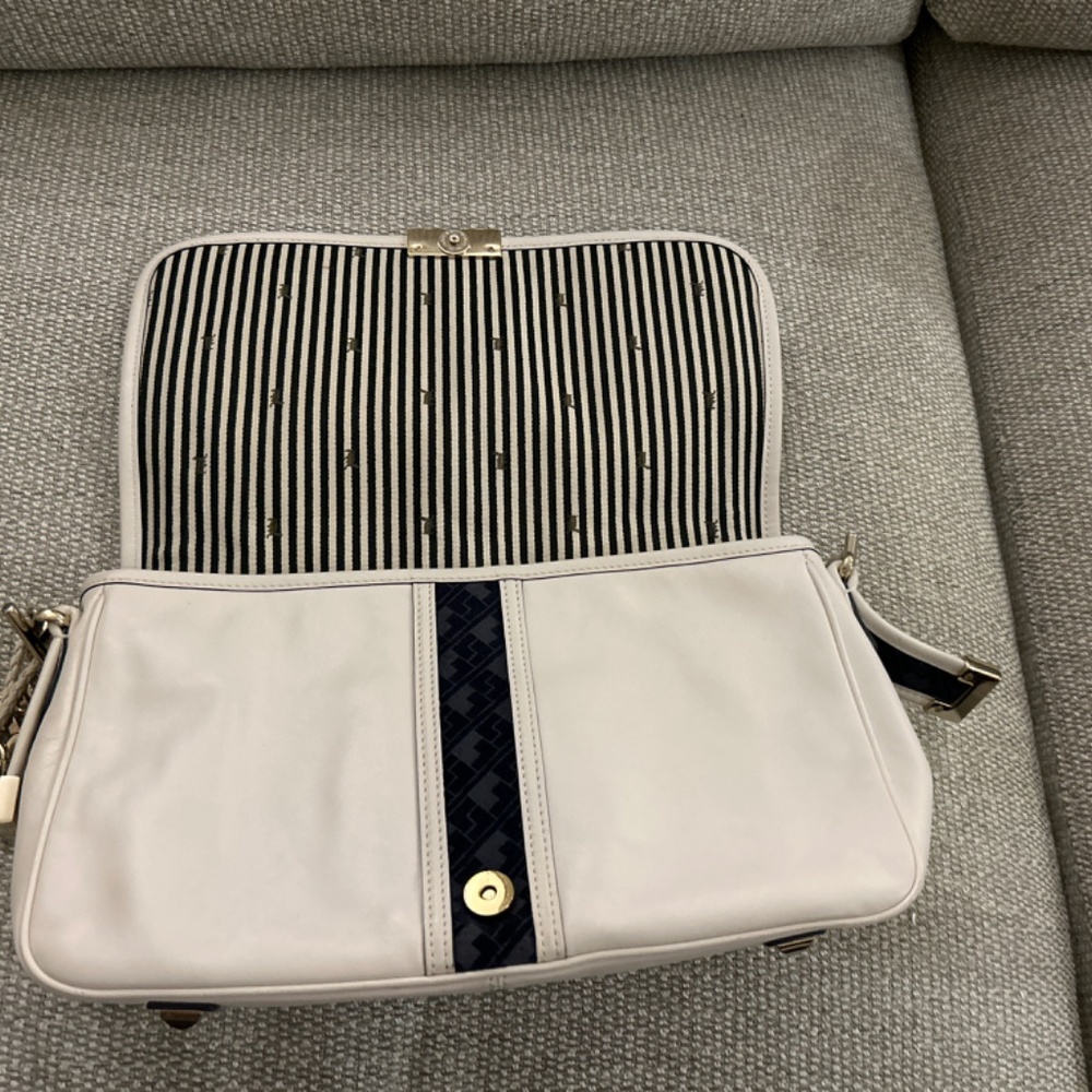 L.A.M.B white leather and navy handbag - Picture 5 of 7